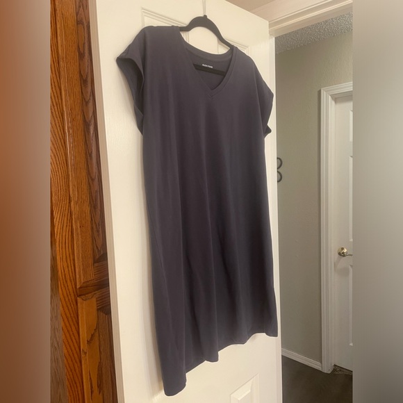 Eileen Fisher Solid Black short sleeve Shift Dress. Size Medium. Pull over. - Picture 3 of 6